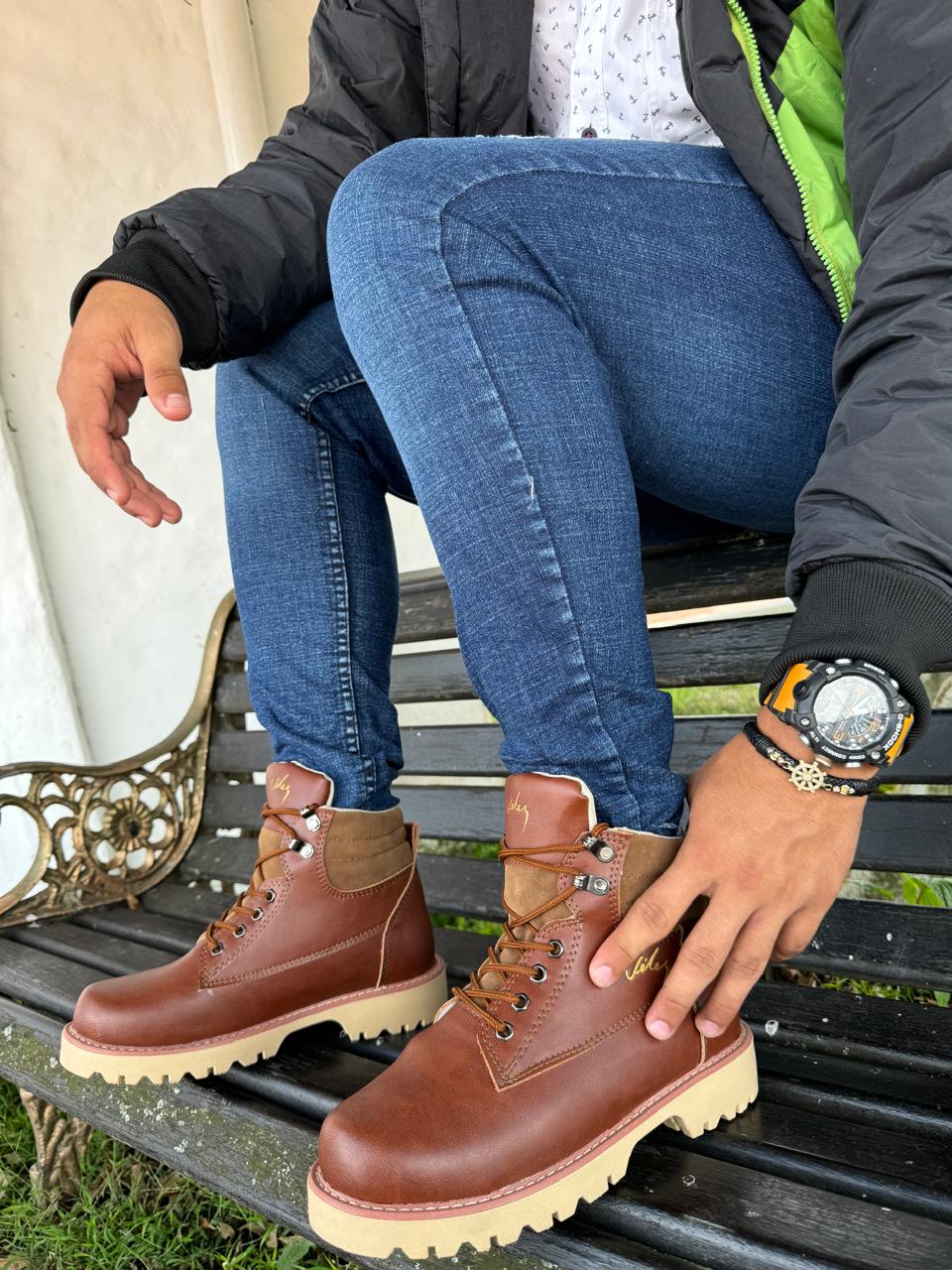 BOTA VELEZ UNISEX 22